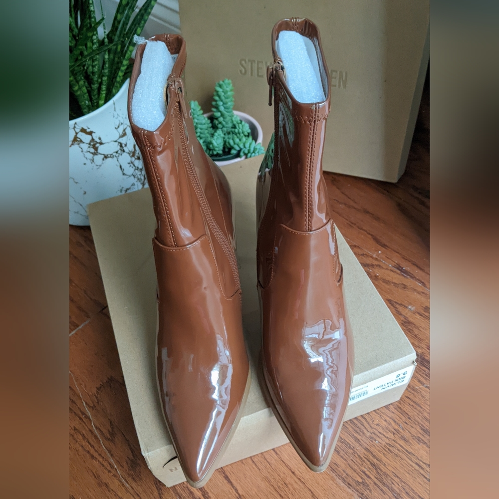 Steve Madden Elwyn Patent Ankle Boots, 9.5, Brown - Picture 6 of 13